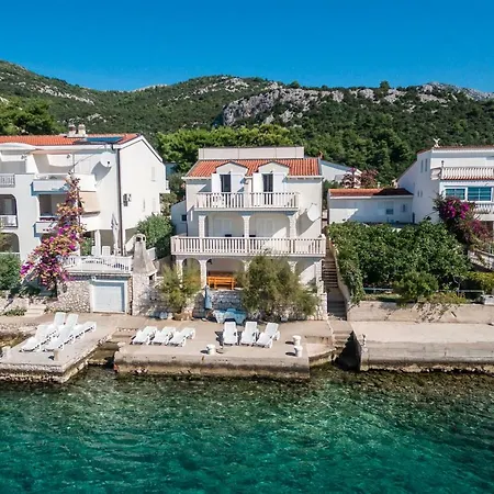 Holiday Repic Holiday home